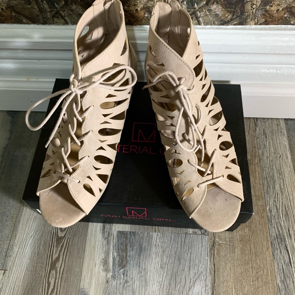 MATERIAL GIRL, MHARLIE TAUPE MICRO SANDALS